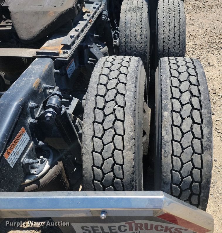 image for item OD9565 2022 Freightliner  Cascadia  semi truck