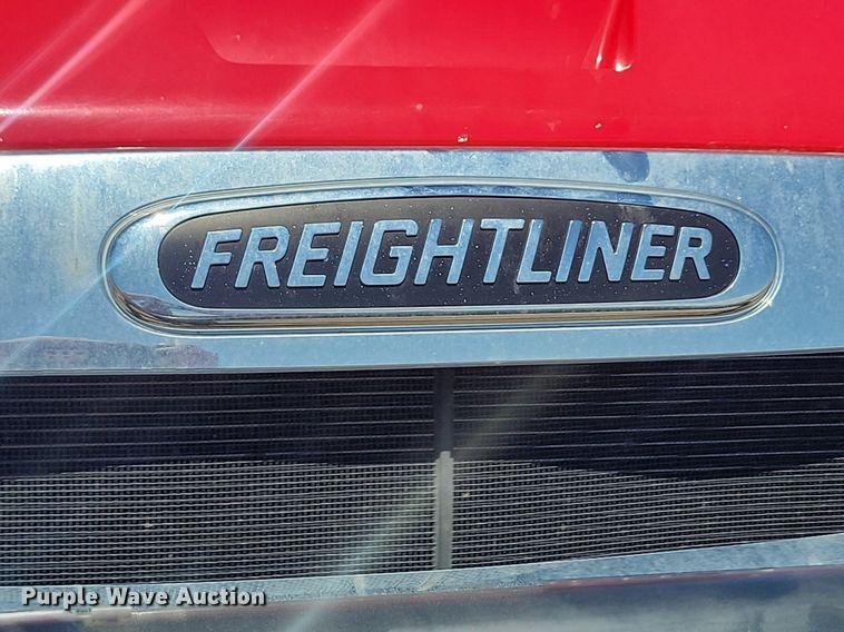 image for item OD9565 2022 Freightliner  Cascadia  semi truck