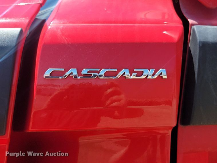 image for item OD9565 2022 Freightliner  Cascadia  semi truck