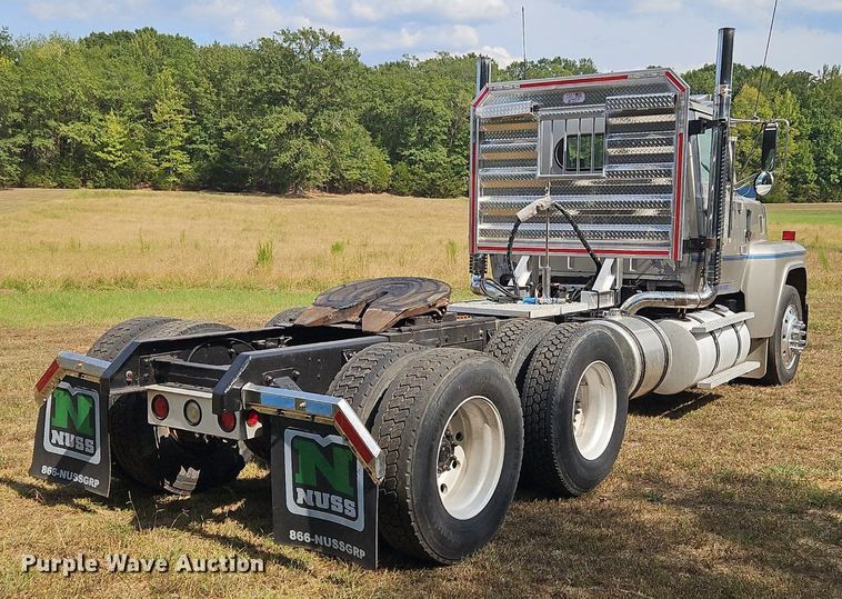 image for item OJ9846 1989 Ford LTL 9000 semi truck