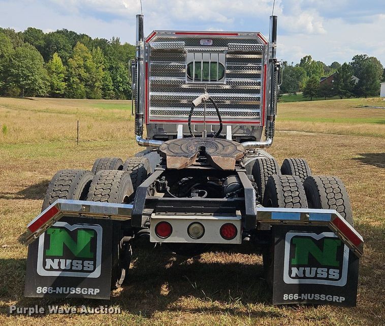 image for item OJ9846 1989 Ford LTL 9000 semi truck