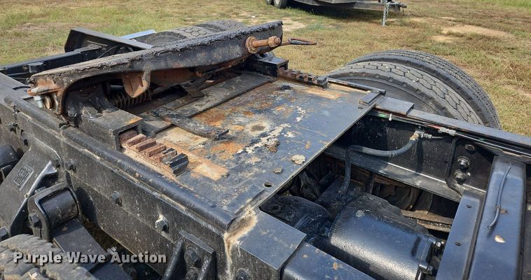 image for item OJ9846 1989 Ford LTL 9000 semi truck