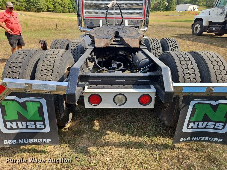 image for item OJ9846 1989 Ford LTL 9000 semi truck