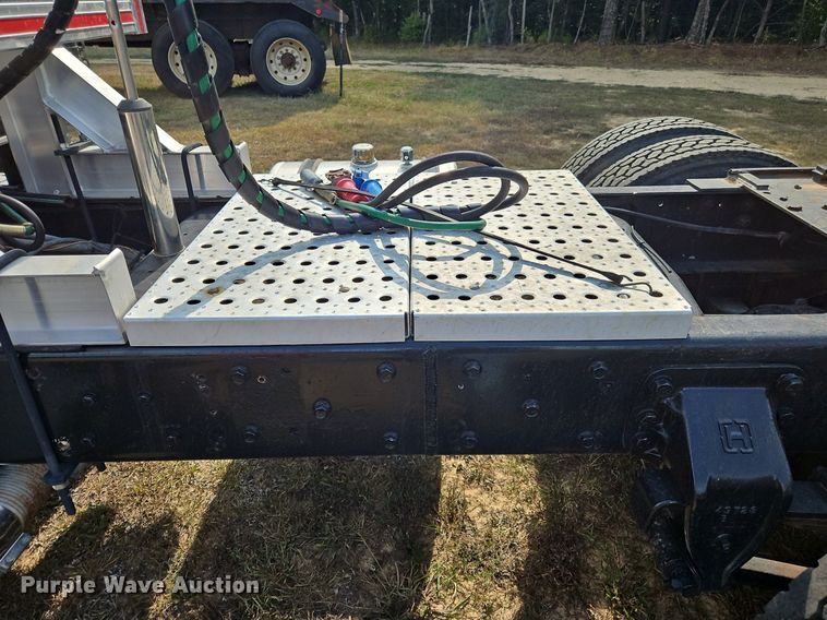 image for item OJ9846 1989 Ford LTL 9000 semi truck