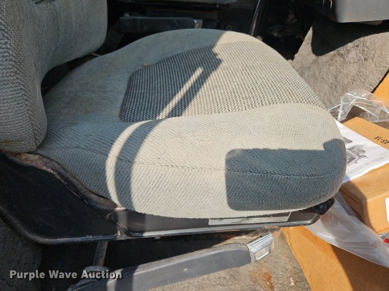 image for item OJ9846 1989 Ford LTL 9000 semi truck