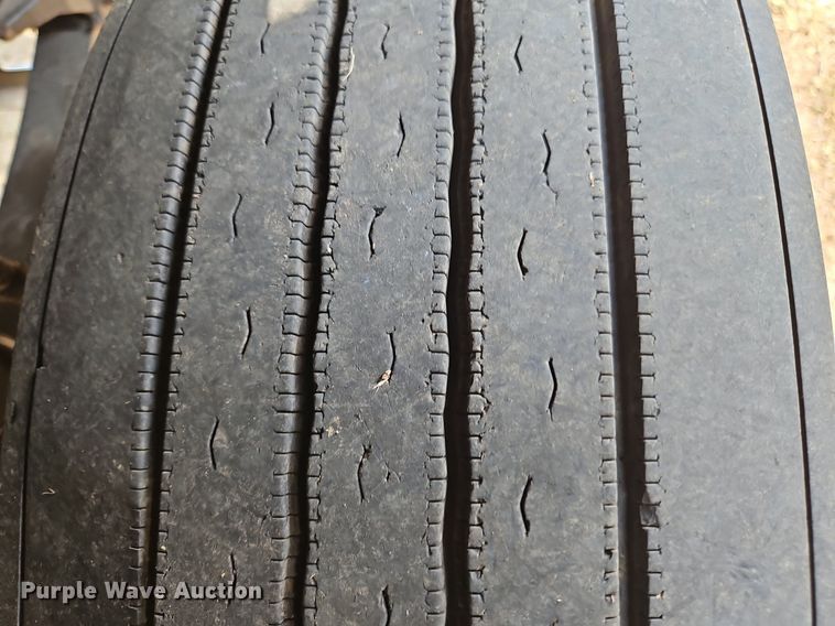 image for item OJ9846 1989 Ford LTL 9000 semi truck