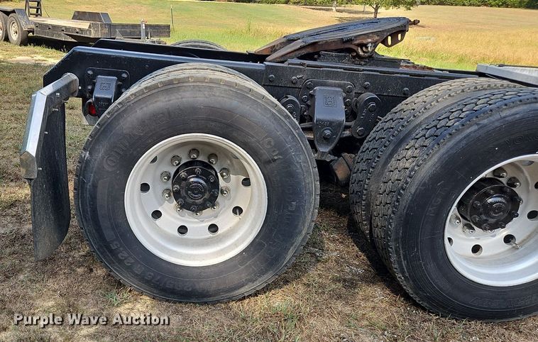 image for item OJ9846 1989 Ford LTL 9000 semi truck