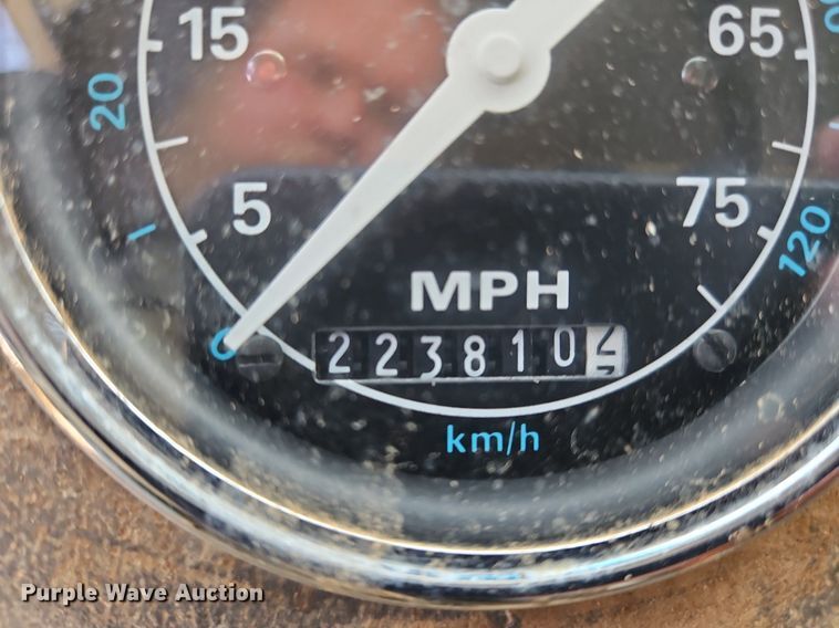 image for item OJ9847 1991 Ford L9000 dump truck