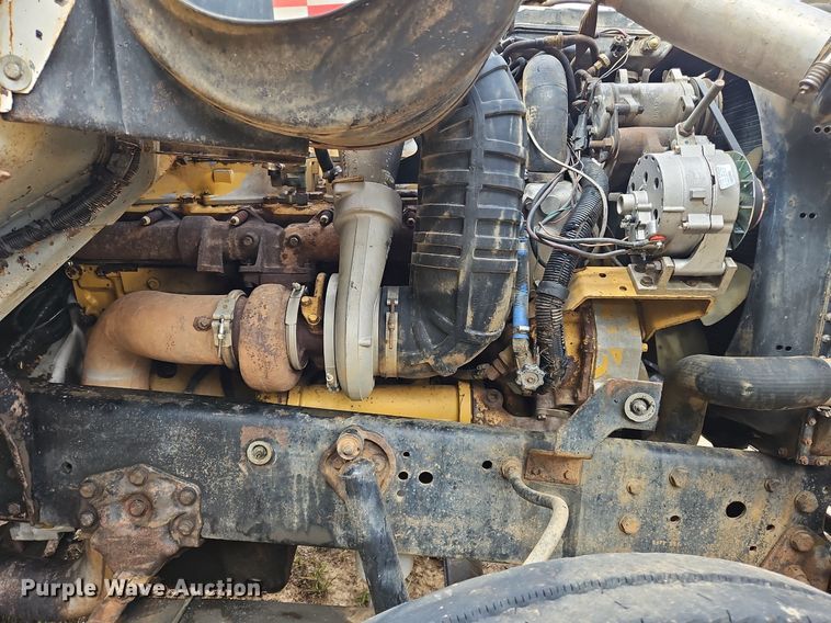 image for item OJ9847 1991 Ford L9000 dump truck