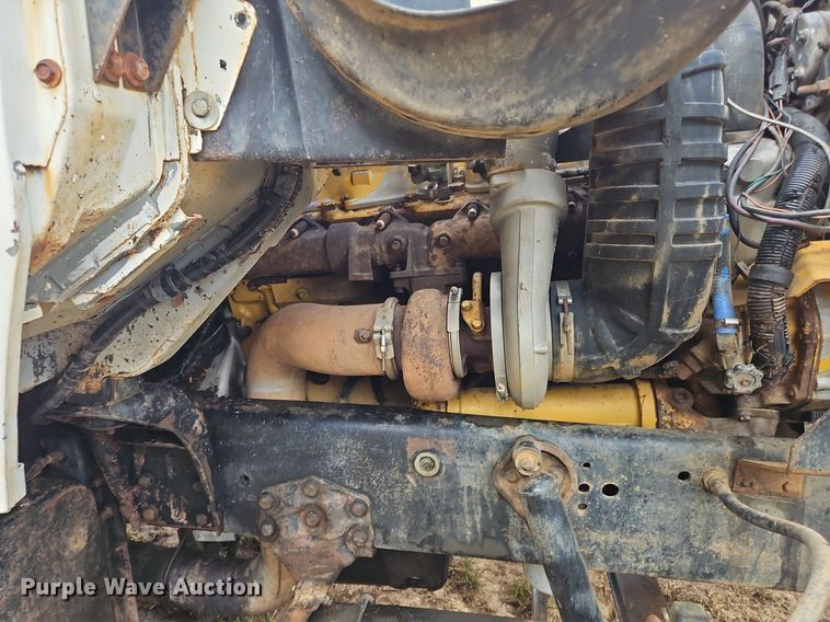 image for item OJ9847 1991 Ford L9000 dump truck