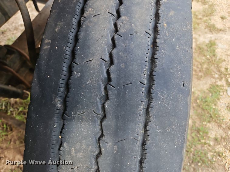 image for item OJ9847 1991 Ford L9000 dump truck