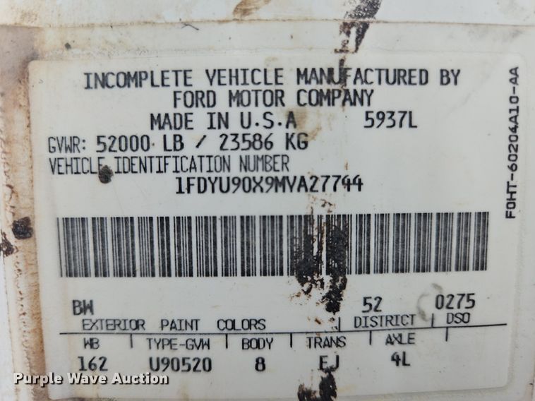 image for item OJ9847 1991 Ford L9000 dump truck