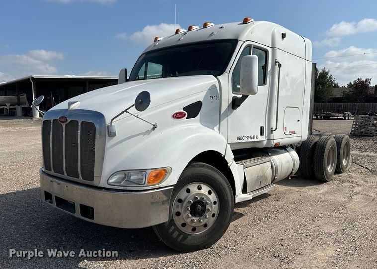 image for item OM9683 2006 Peterbilt 387 semi truck