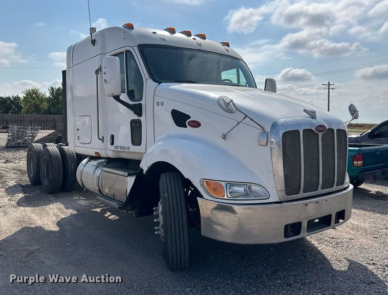 image for item OM9683 2006 Peterbilt 387 semi truck