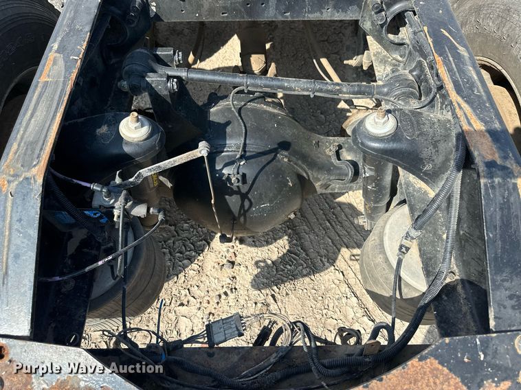 image for item OM9683 2006 Peterbilt 387 semi truck