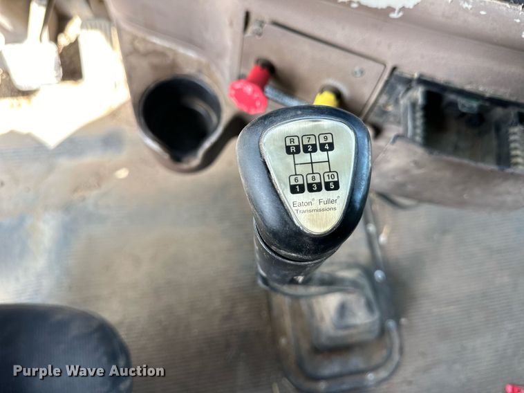 image for item OM9683 2006 Peterbilt 387 semi truck