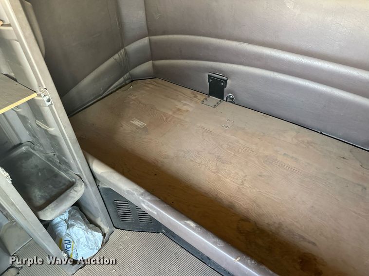 image for item OM9683 2006 Peterbilt 387 semi truck