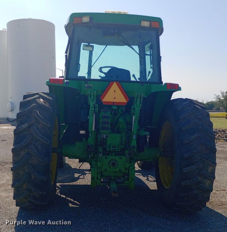 image for item DH1261 1999 John Deere 7210 MFWD tractor