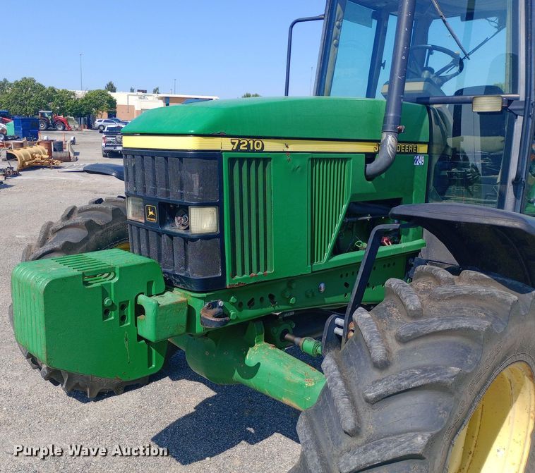 image for item DH1261 1999 John Deere 7210 MFWD tractor