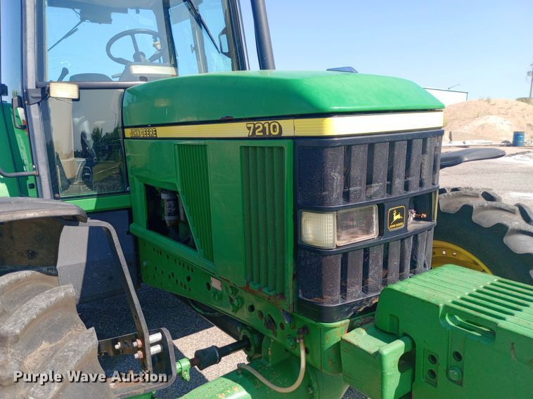 image for item DH1261 1999 John Deere 7210 MFWD tractor