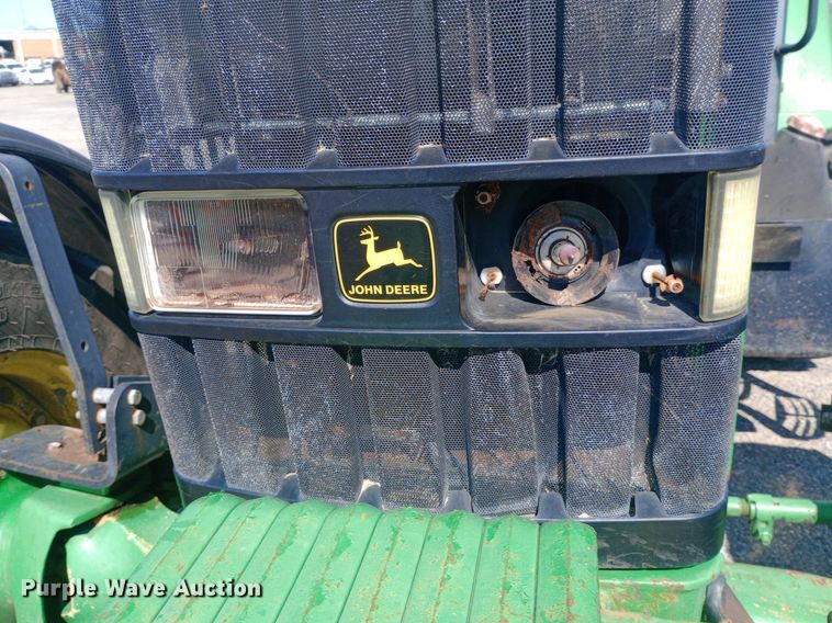image for item DH1261 1999 John Deere 7210 MFWD tractor