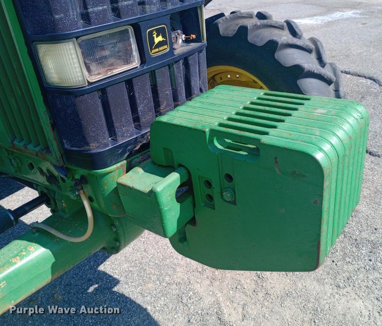 image for item DH1261 1999 John Deere 7210 MFWD tractor