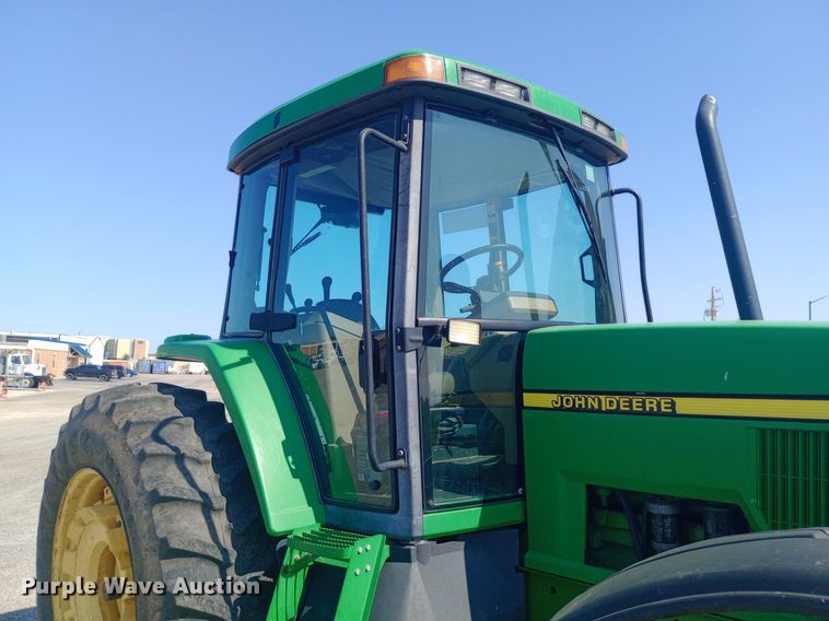 image for item DH1261 1999 John Deere 7210 MFWD tractor