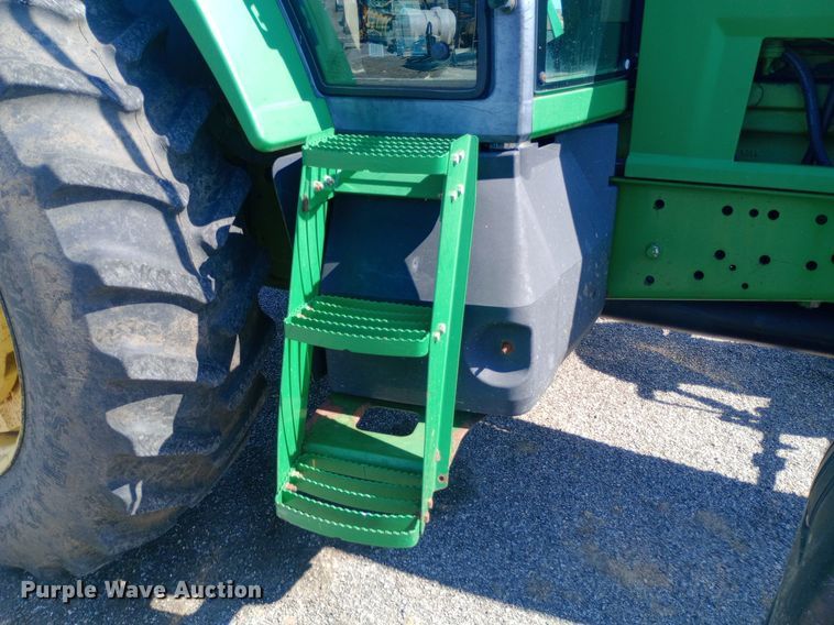 image for item DH1261 1999 John Deere 7210 MFWD tractor