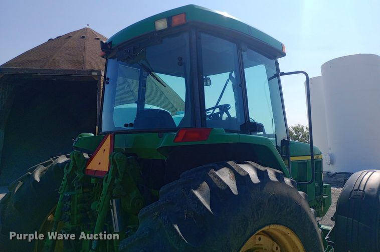 image for item DH1261 1999 John Deere 7210 MFWD tractor