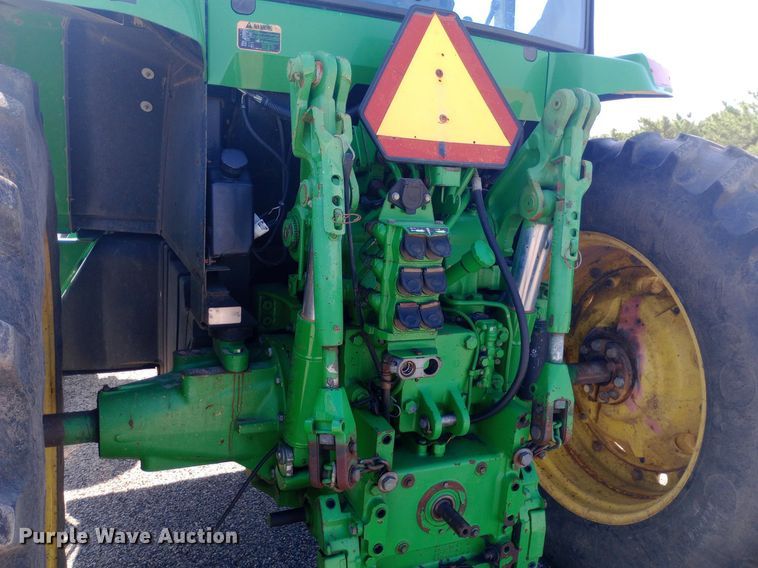 image for item DH1261 1999 John Deere 7210 MFWD tractor