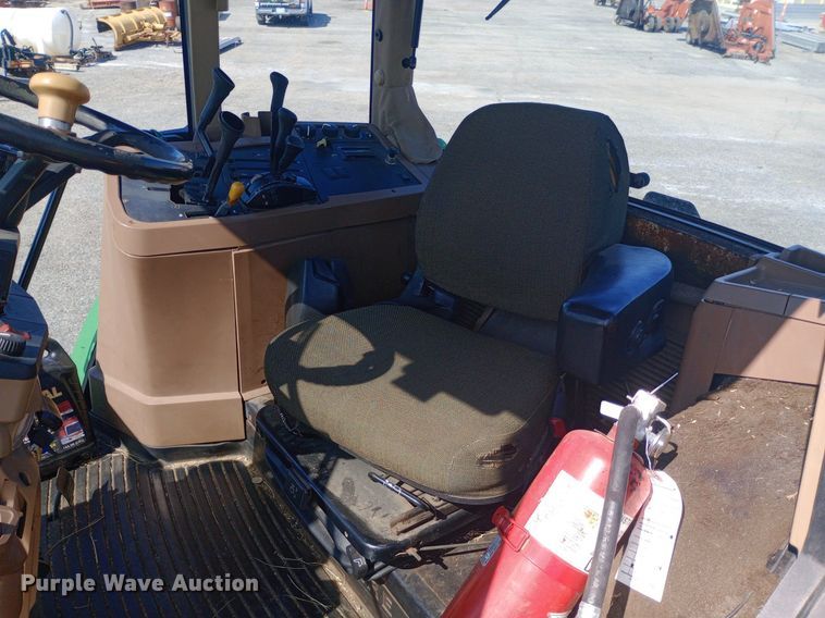 image for item DH1261 1999 John Deere 7210 MFWD tractor