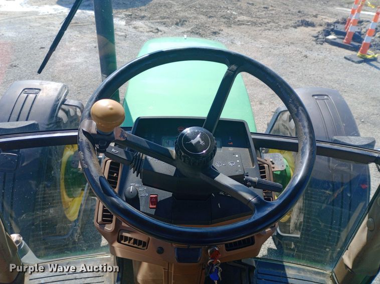 image for item DH1261 1999 John Deere 7210 MFWD tractor