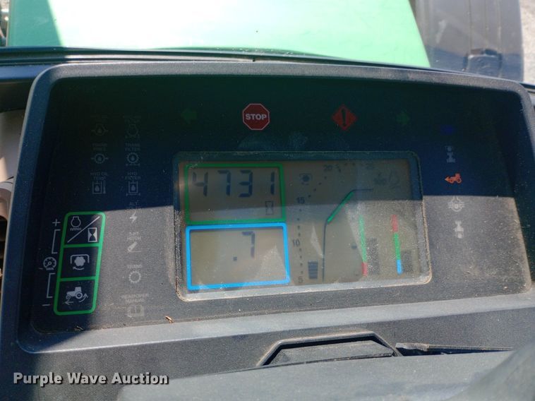 image for item DH1261 1999 John Deere 7210 MFWD tractor