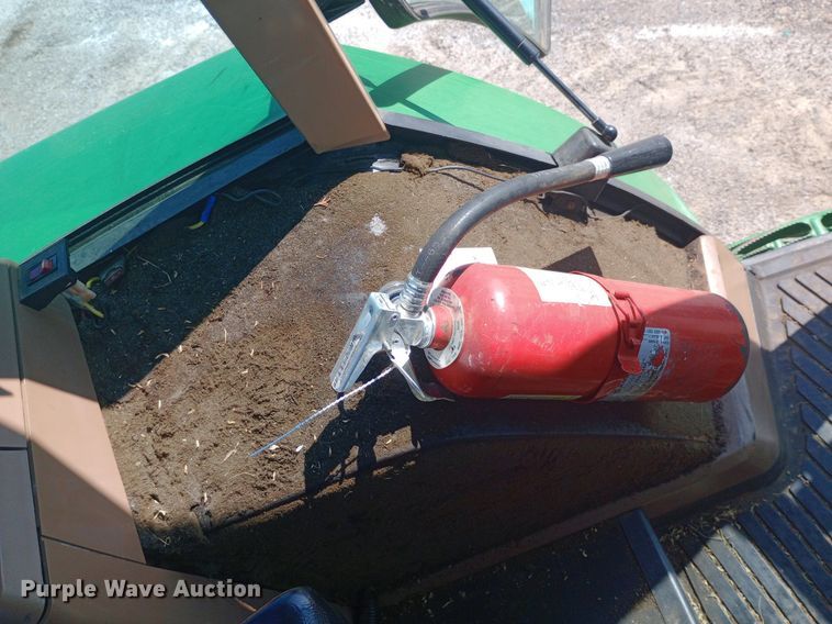 image for item DH1261 1999 John Deere 7210 MFWD tractor