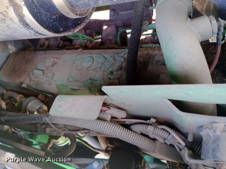 image for item DH1261 1999 John Deere 7210 MFWD tractor