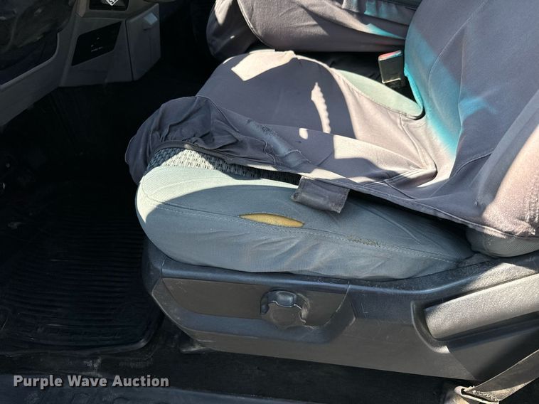 image for item DH1263 2016 Ford F250 Super Duty XLT utility bed pickup truck