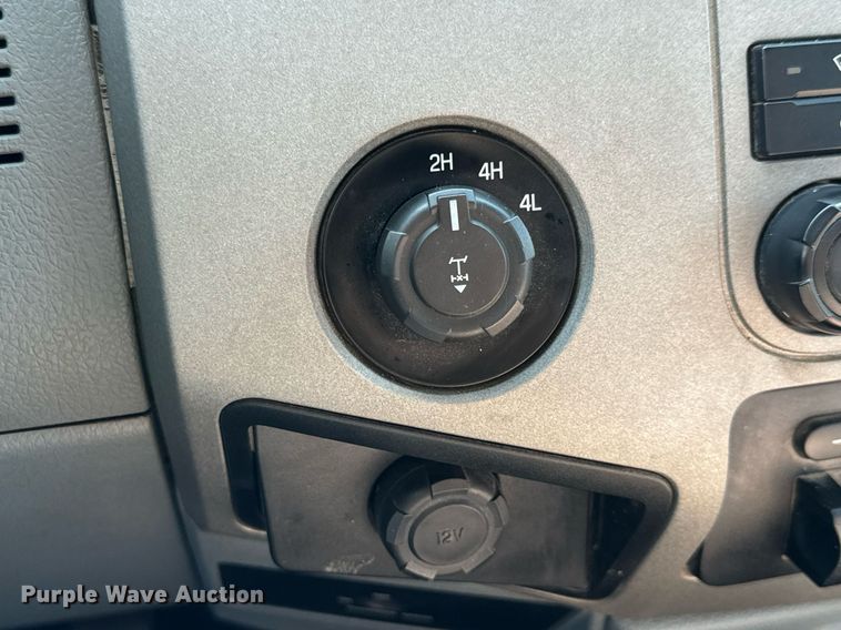 image for item DH1263 2016 Ford F250 Super Duty XLT utility bed pickup truck