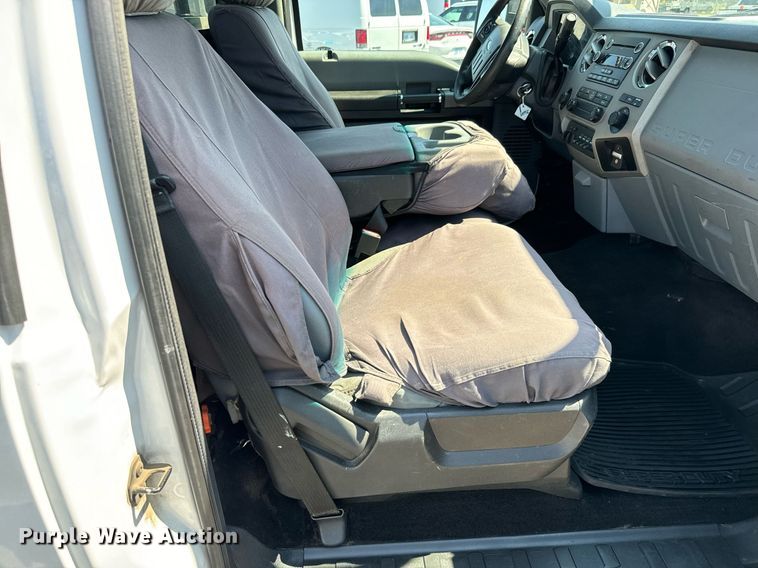 image for item DH1263 2016 Ford F250 Super Duty XLT utility bed pickup truck