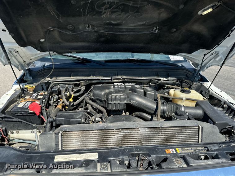 image for item DH1263 2016 Ford F250 Super Duty XLT utility bed pickup truck