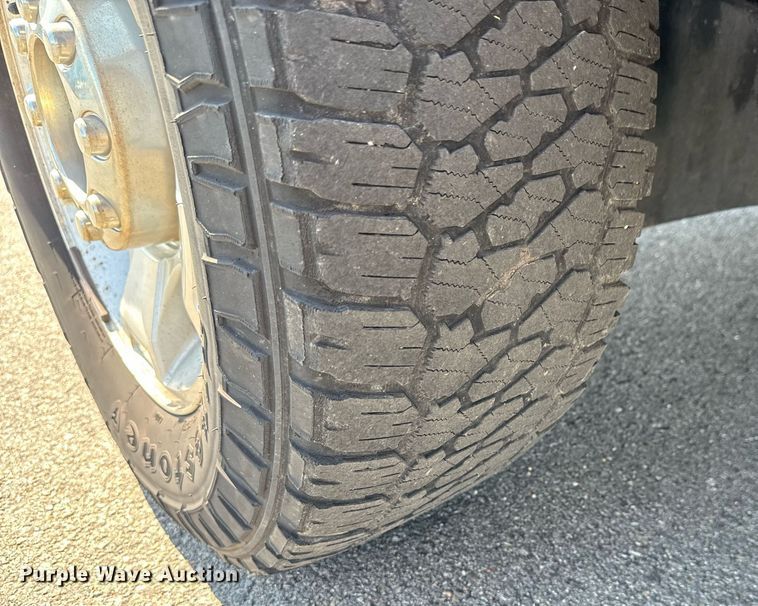 image for item DH1263 2016 Ford F250 Super Duty XLT utility bed pickup truck