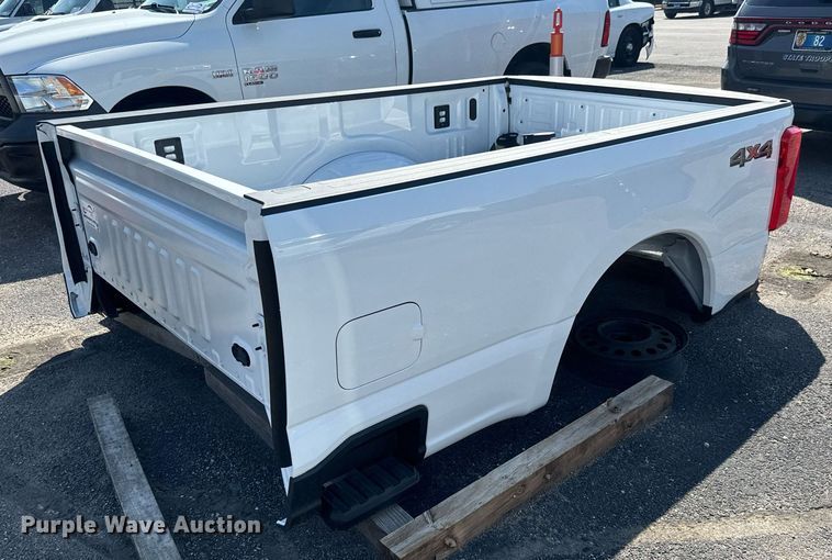 image for item DH1269 2024 Ford F250 Super Duty pickup bed
