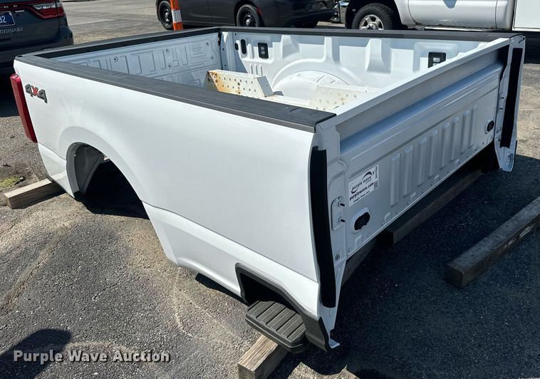 image for item DH1269 2024 Ford F250 Super Duty pickup bed
