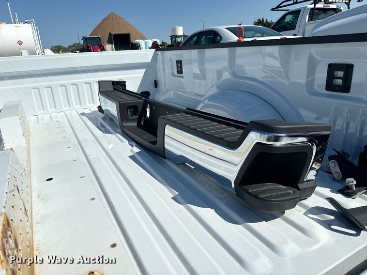 image for item DH1269 2024 Ford F250 Super Duty pickup bed
