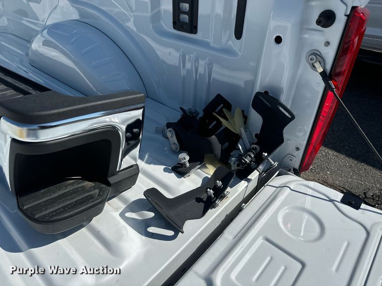 image for item DH1269 2024 Ford F250 Super Duty pickup bed