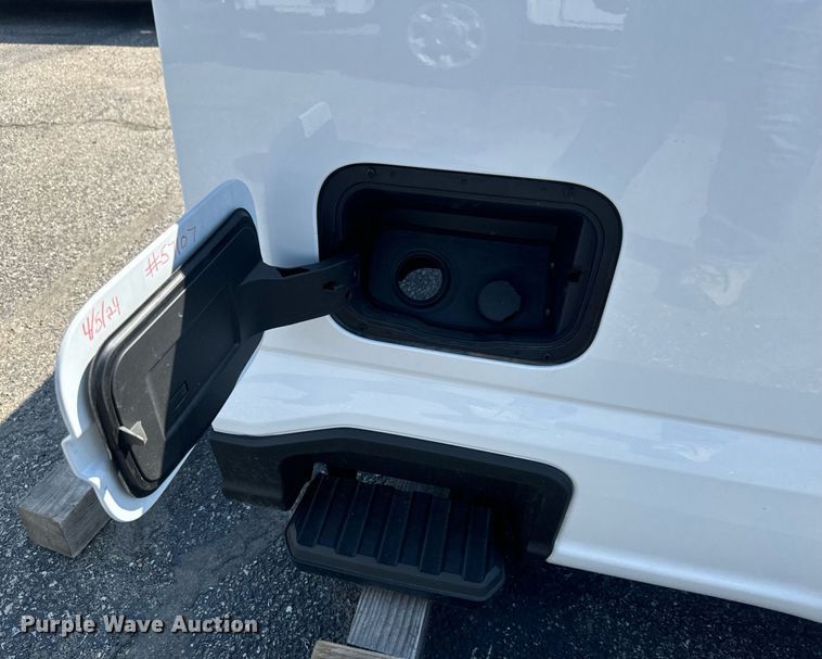 image for item DH1269 2024 Ford F250 Super Duty pickup bed