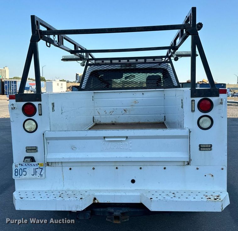 image for item DH1272 2016 Ford F250 Super Duty XLT utility bed pickup truck