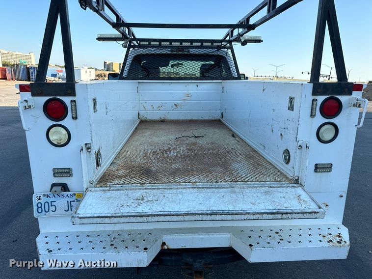 image for item DH1272 2016 Ford F250 Super Duty XLT utility bed pickup truck