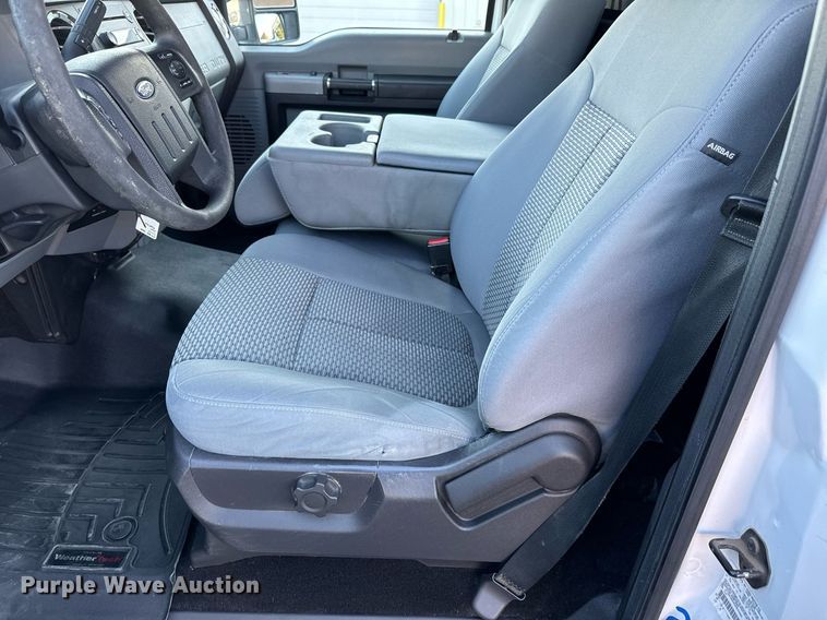 image for item DH1272 2016 Ford F250 Super Duty XLT utility bed pickup truck