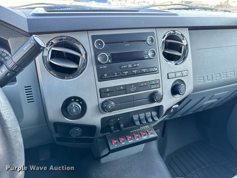 image for item DH1272 2016 Ford F250 Super Duty XLT utility bed pickup truck