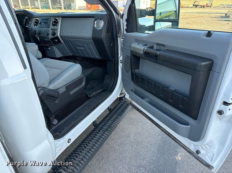 image for item DH1272 2016 Ford F250 Super Duty XLT utility bed pickup truck